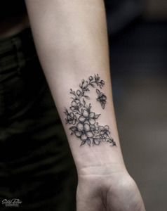 25 Delicate Small Flower Wrist Placement Tattoo Unique Ideas For Woman