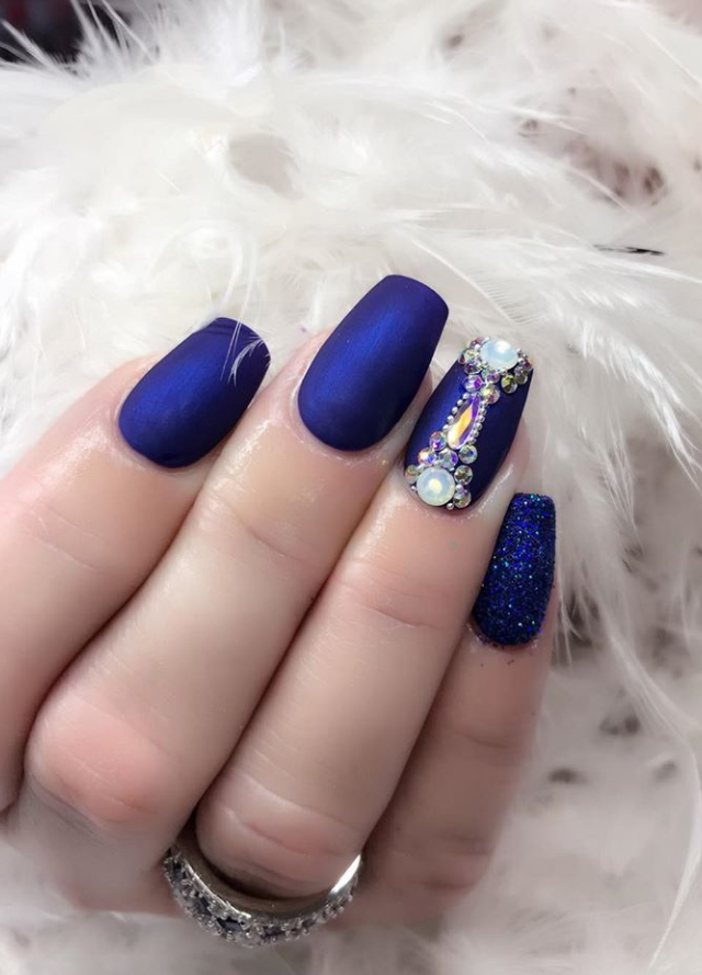 Blue nails with design, Light blue nails, Navy blue nails, Royal blue nails, Acrylic blue nails, blue nails designs, sparkly blue nails, glitter blue nails, pastel blue nails, blue stiletto nails, blue stilleto nails, blue sparkly nails