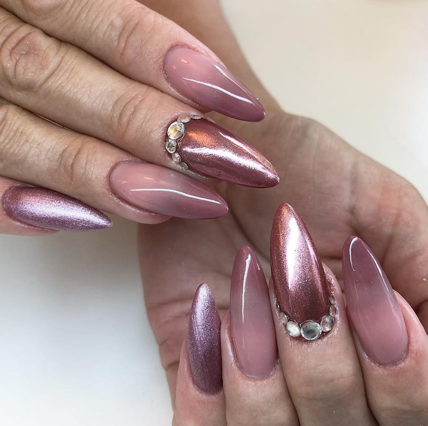 30 Chic Burgundy Nails You’ll Fall in Love With