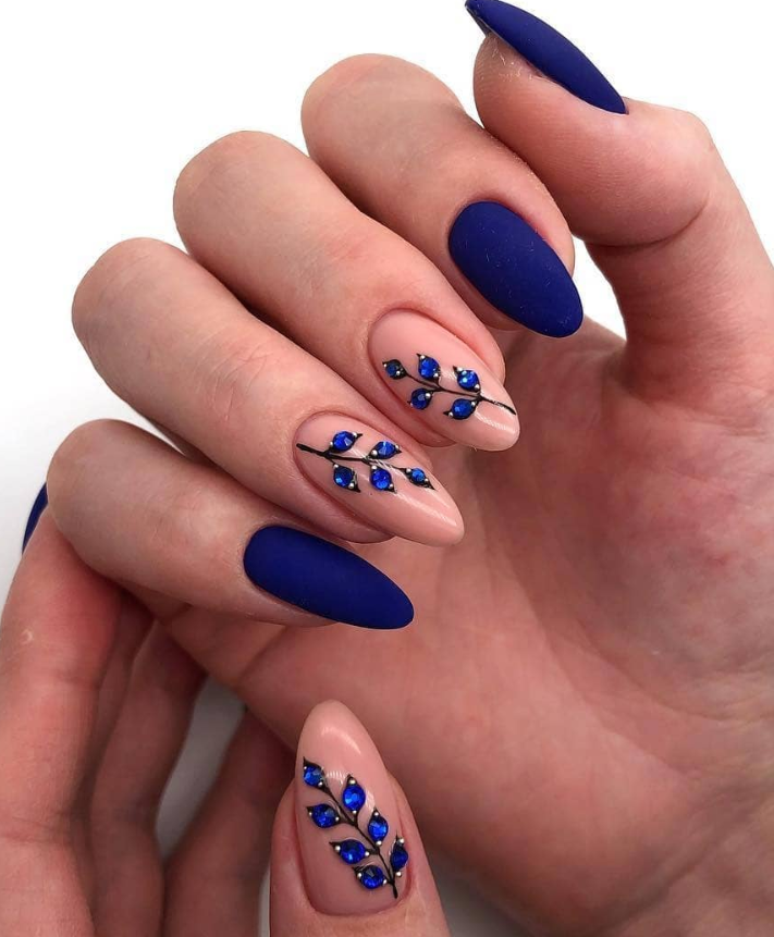 short acrylic nails blue