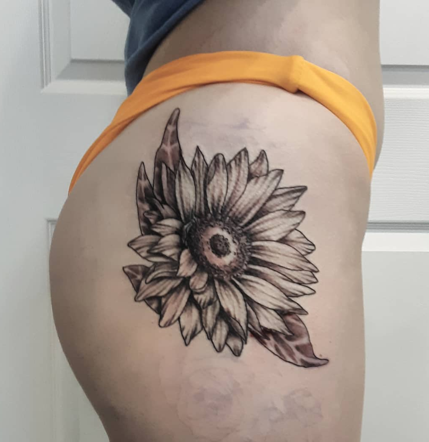 45 Simple Unique Sunflower Tattoo Ideas For Woman - Page 13 of 45