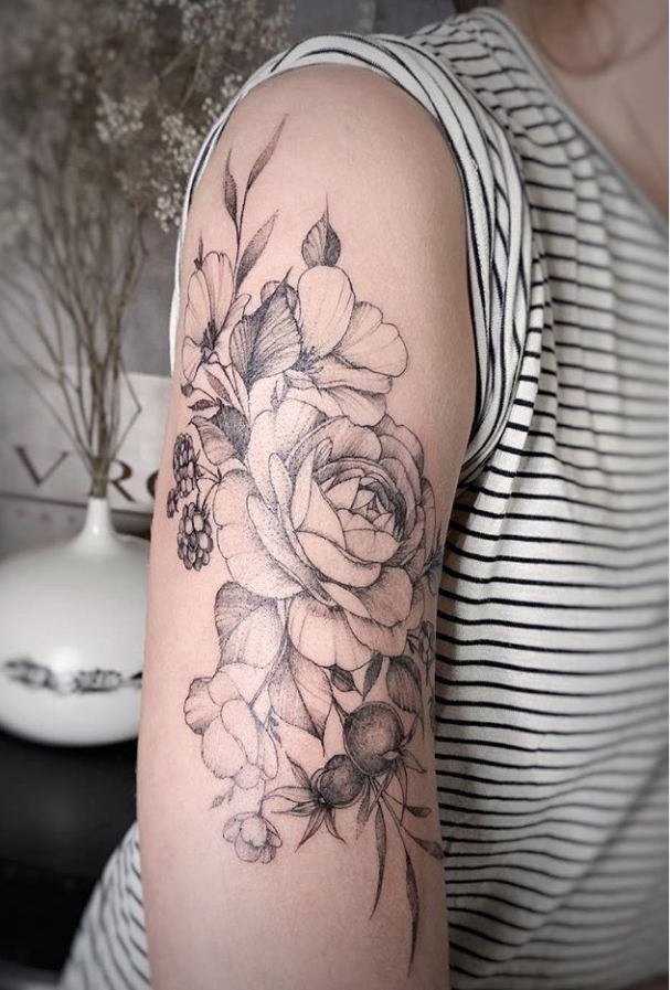 20 Unique Flower Sleeve Tattoo Design Ideas For Woman To Look Great 36D