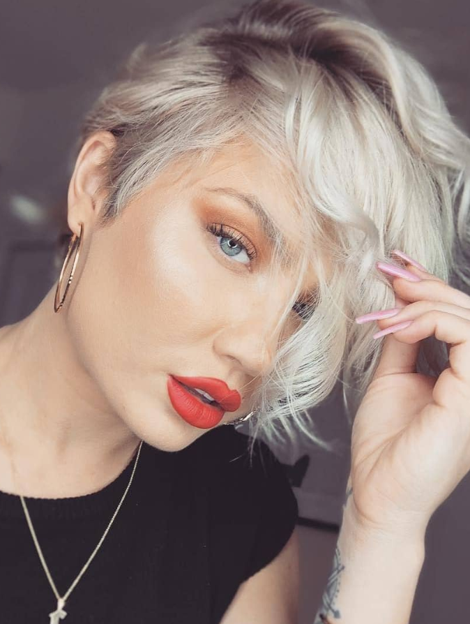 23 Best Short Pixie Haircut For Stylish Woman