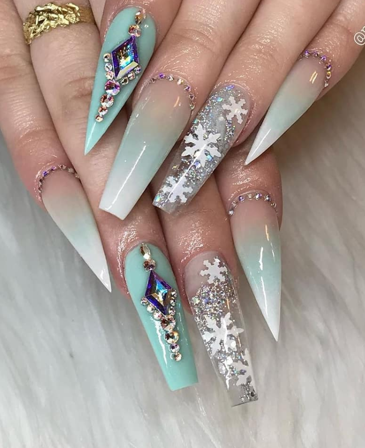 51 Fantastic Christmas Coffin Nails Design With Snowflakes - Page 4 of ...