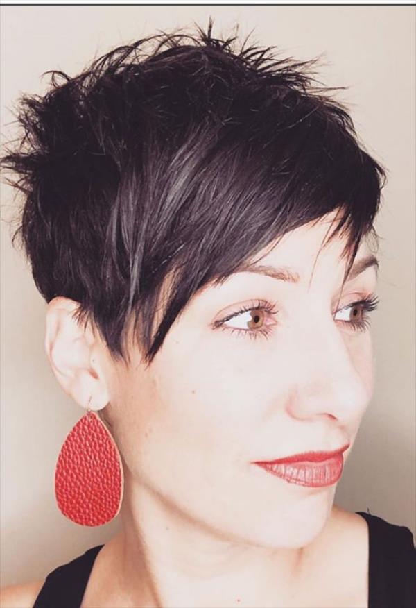 27 Trendy Short Haircut Ideas For Woman 2020