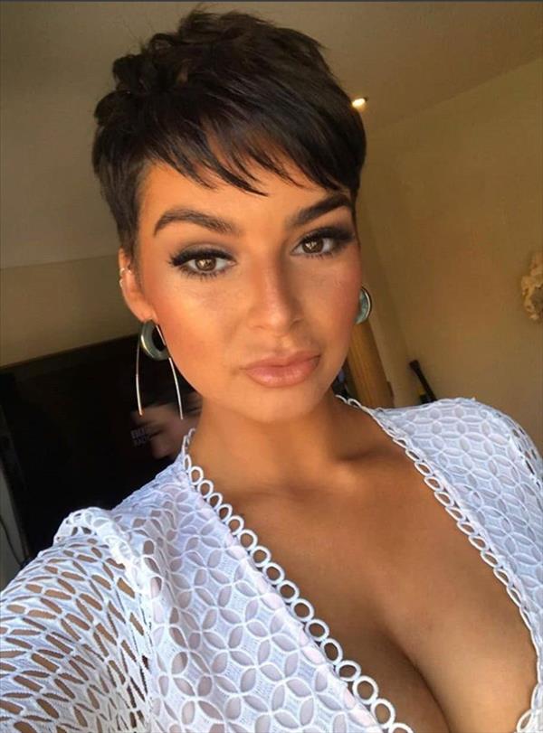 27 Trendy Short Haircut Ideas For Woman 2020