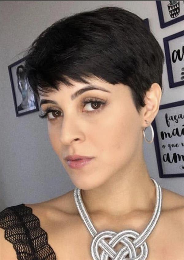 27 Trendy Short Haircut Ideas For Woman 2020