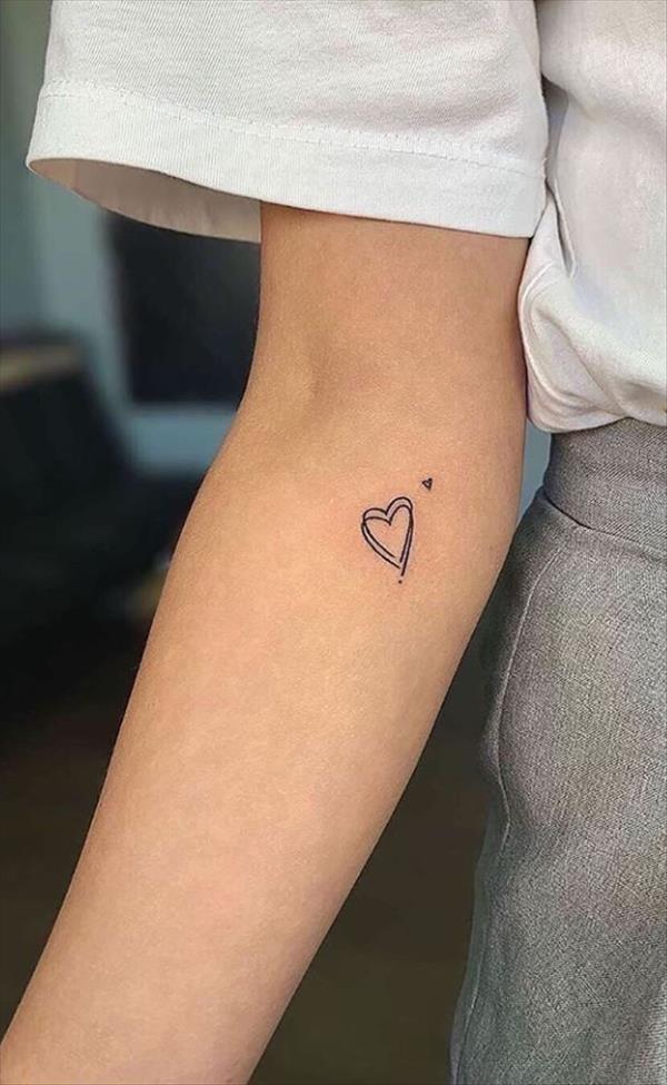 24 Simple Small Heart Tattoo Design For Woman On Valentine