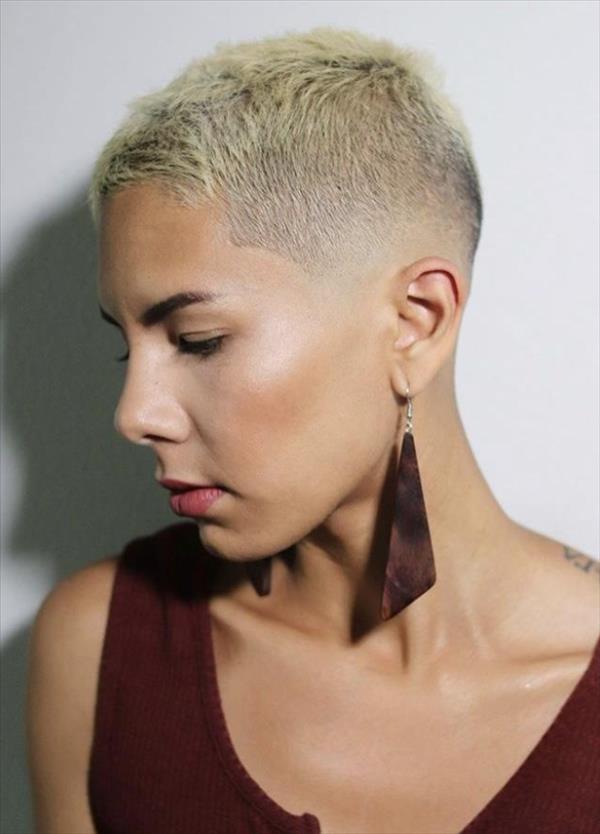 27 Trendy Short Haircut Ideas For Woman 2020