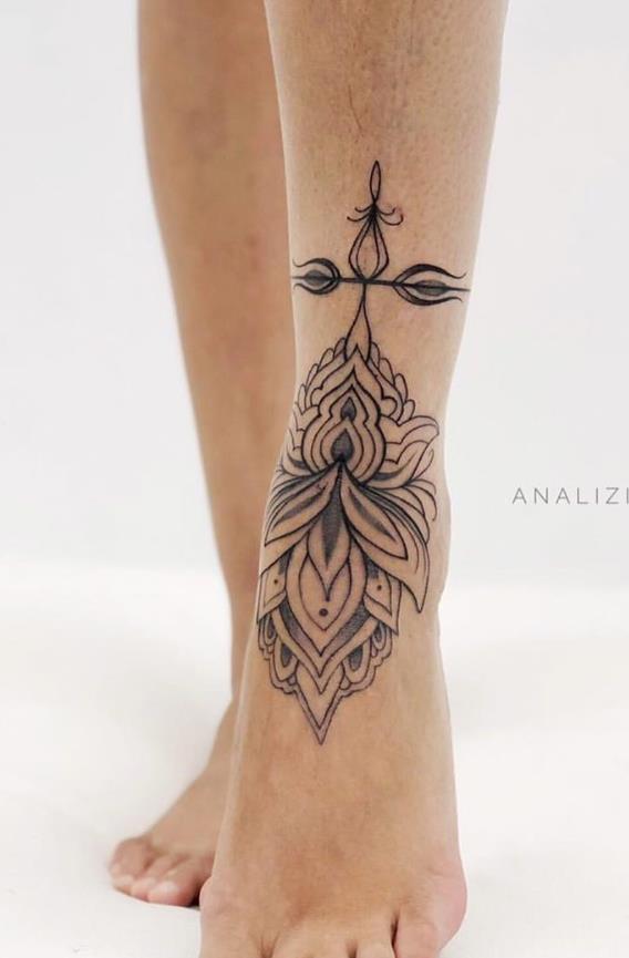 30 Beautigul Tiny Foot Tattoo Design For Your First Tattoo Placement For Woman