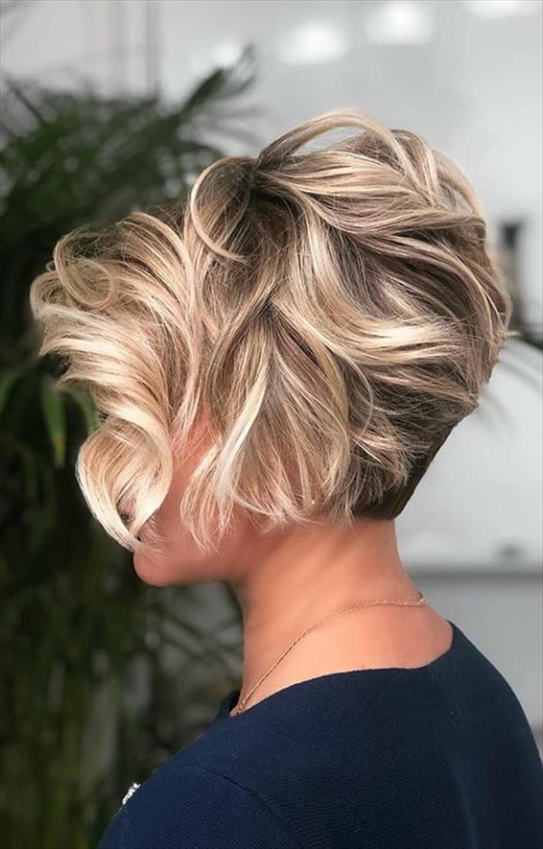 27 Trendy Short Haircut Ideas For Woman 2020