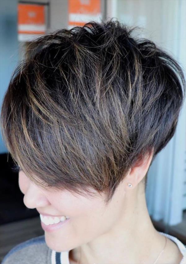 27 Trendy Short Haircut Ideas For Woman 2020