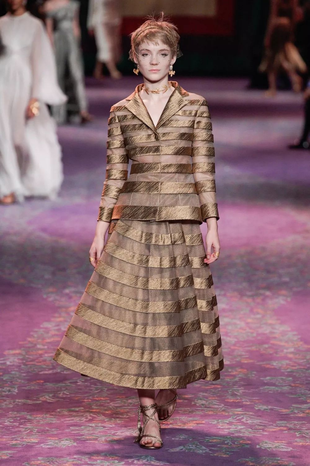 Why Is It Every Girl's Dream To Wear Awesome Dior Dress? - Fashionsum