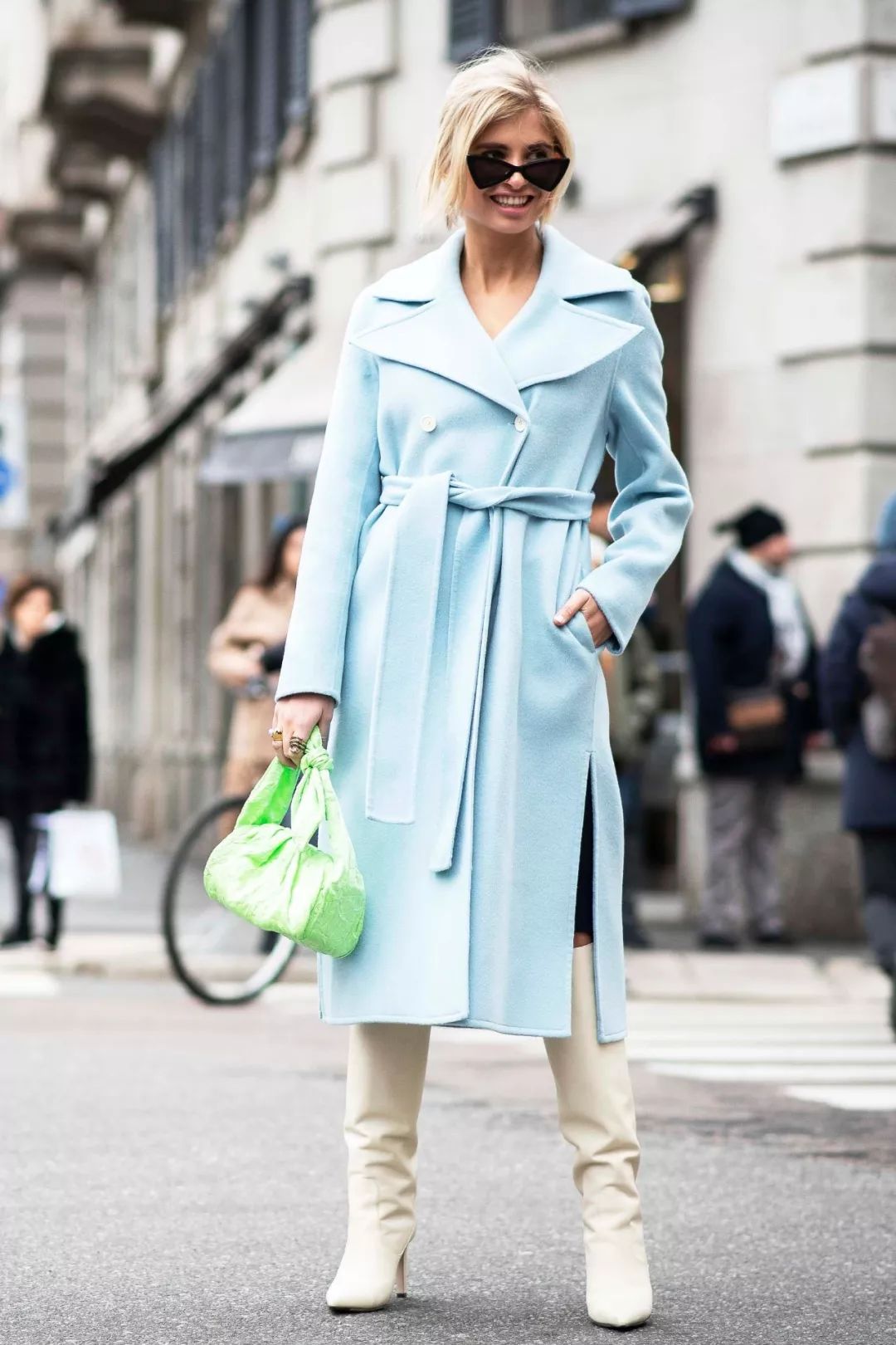 Still Wearing A Camel Coat? It's Time To Change Your Classy Coat In Spring 2020!