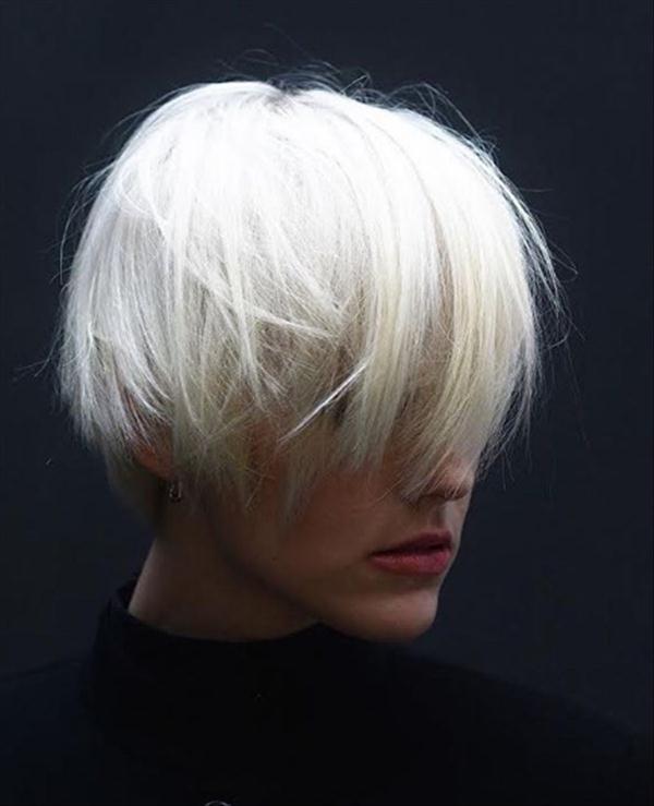 Prediction Of Short Hair In 2020 Short Bob Hair Latest Fashion Trends For Woman