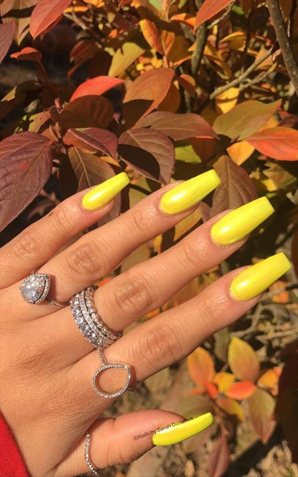 57 Chic Acrylic Yellow Nails Art For Spring Nails Design - Fashionsum