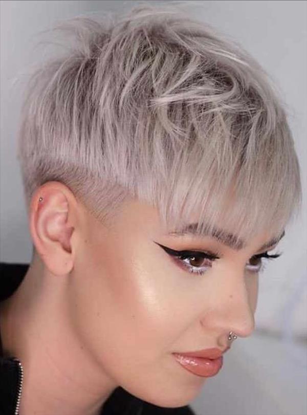 How To Be Cool Woman? Try These Chic Short Pixie Hairstyle Right Now ...