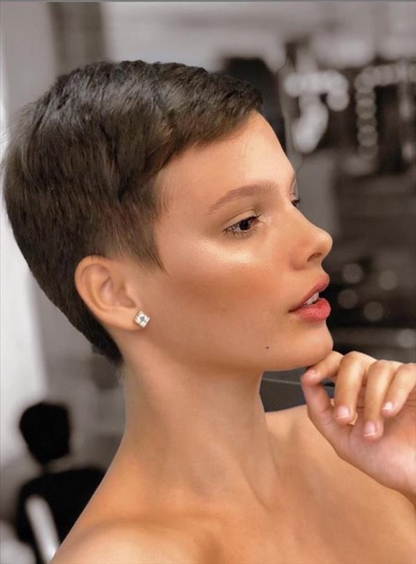 40 Chic Female Short hairstyle design to be cool !