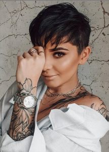 Girls with short hair are not only cute but also cool! - Fashionsum