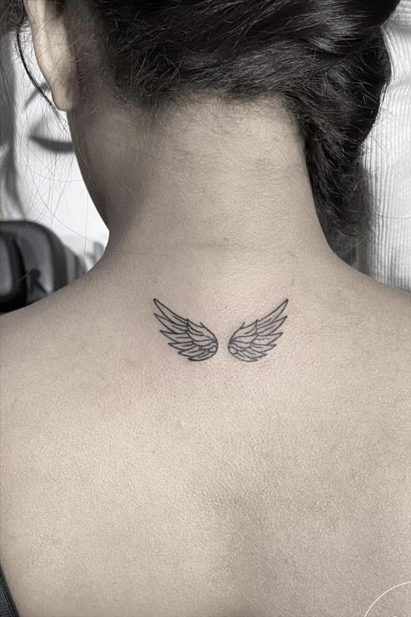 50 Gorgerous wing Tattoo design for freedom for women who wants to be ...