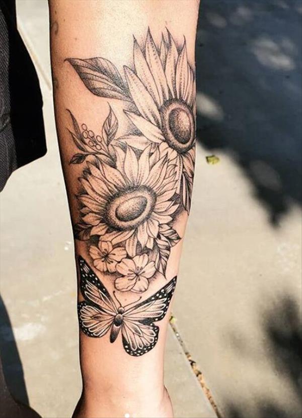 SonnenblumenTattoo, das Sie in diesem Sommer besitzen sollten