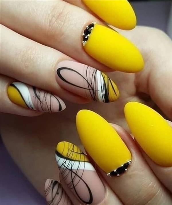 Nails fashion Bright yellow nails color ideas for short