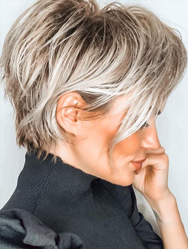 The most fashionable woman short hairstyle for age reduction in 2020