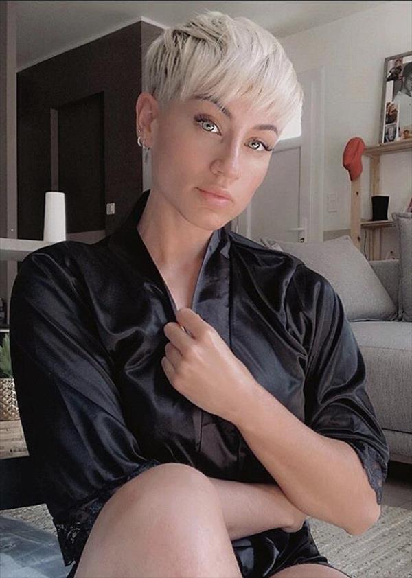 The most fashionable woman short hairstyle for age reduction in 2020