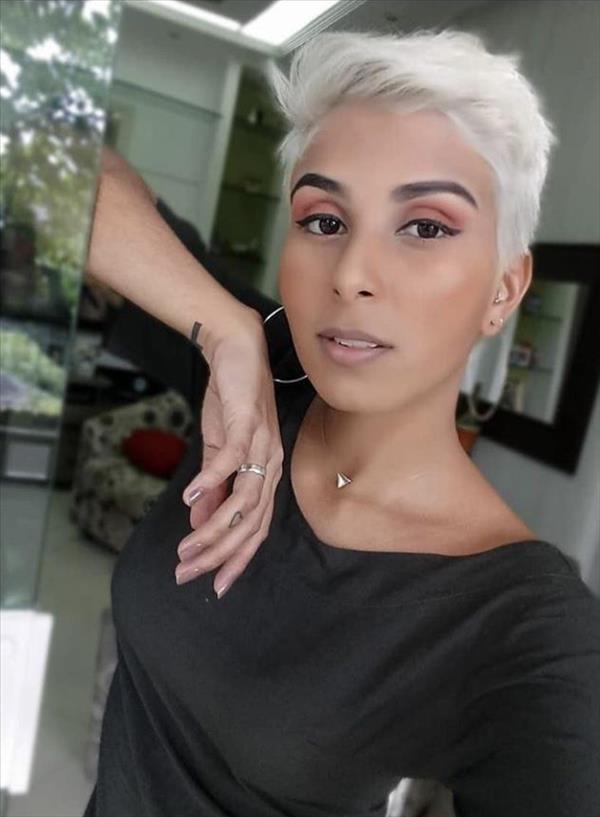 How to style your short pixie haircut design to be cool and stylish?