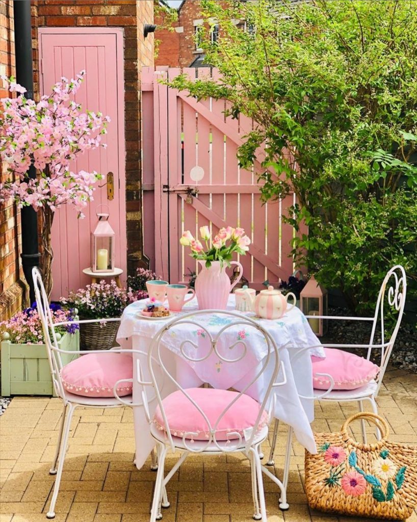 Front yard patio ideas on a budget for your house 2021!