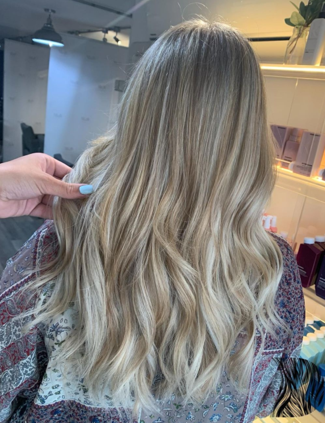 25 Dark blonde hair options for your next visit to the salon