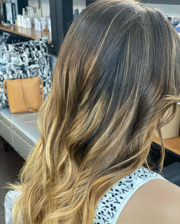 25 Dark blonde hair options for your next visit to the salon