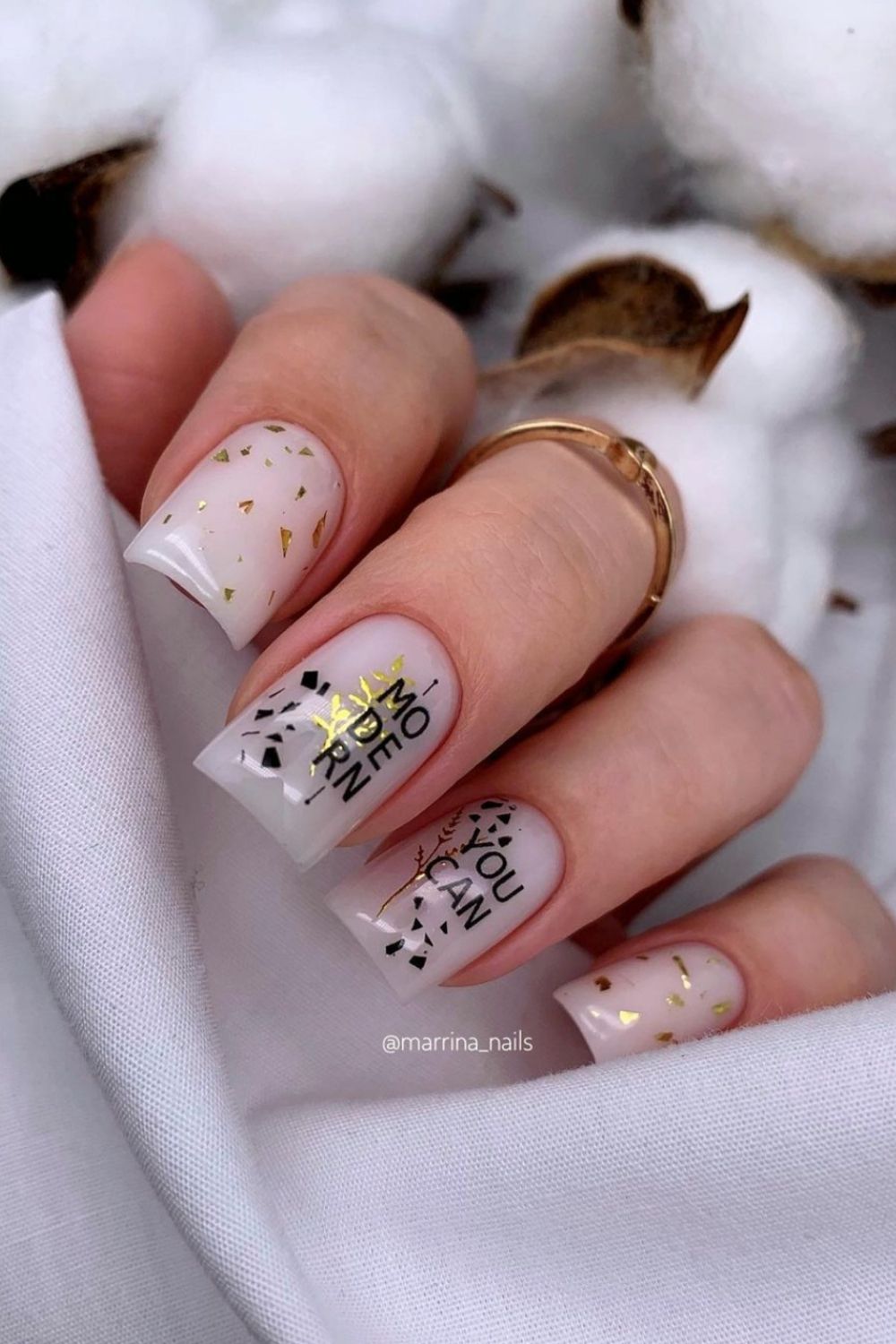 Glitter short square nails for winter nail ideas 2021