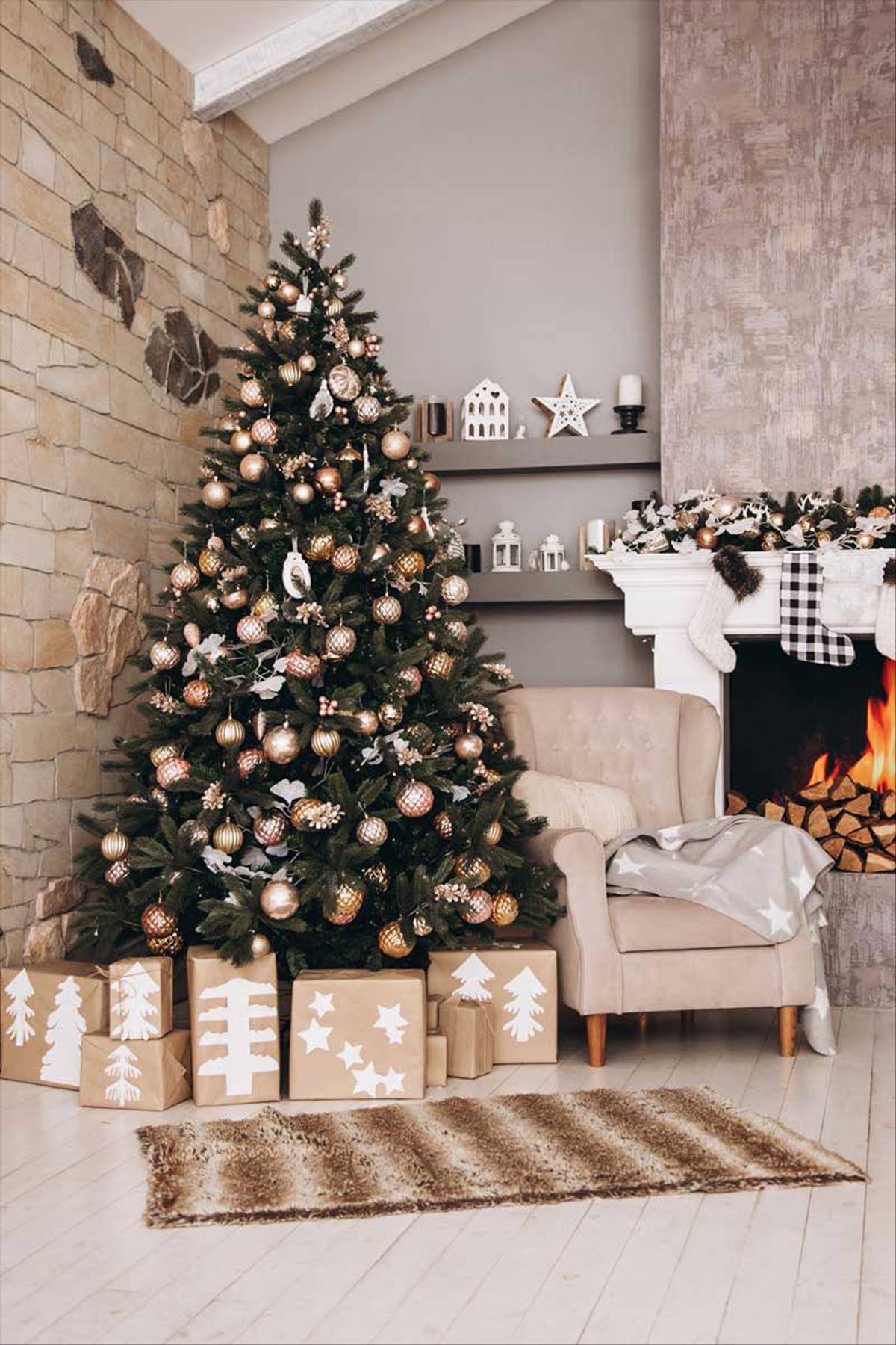 Cozy Christmas fireplace decor ideas to Warm Your Holiday