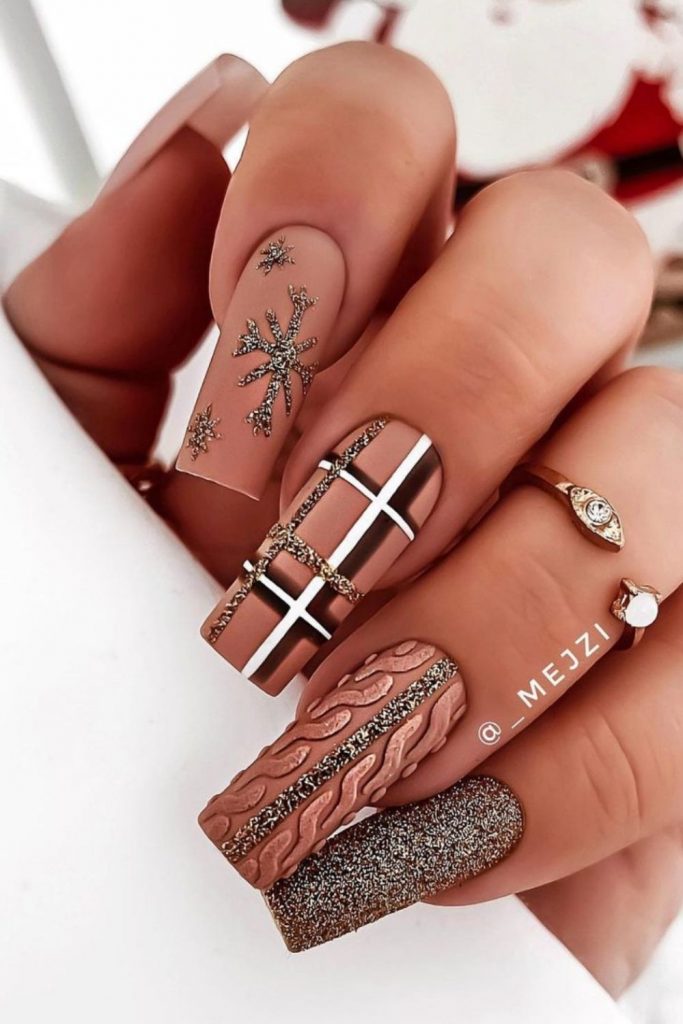 Top Winter nails 2021 trends for Christmas nails design