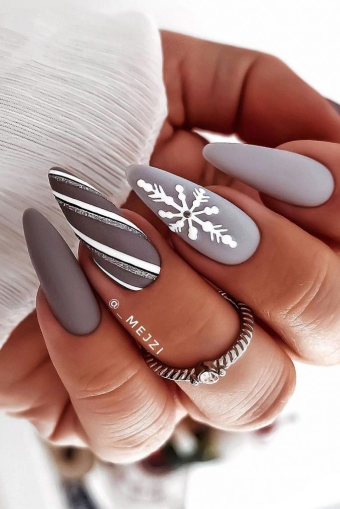 Top Winter nails 2021 trends for Christmas nails design