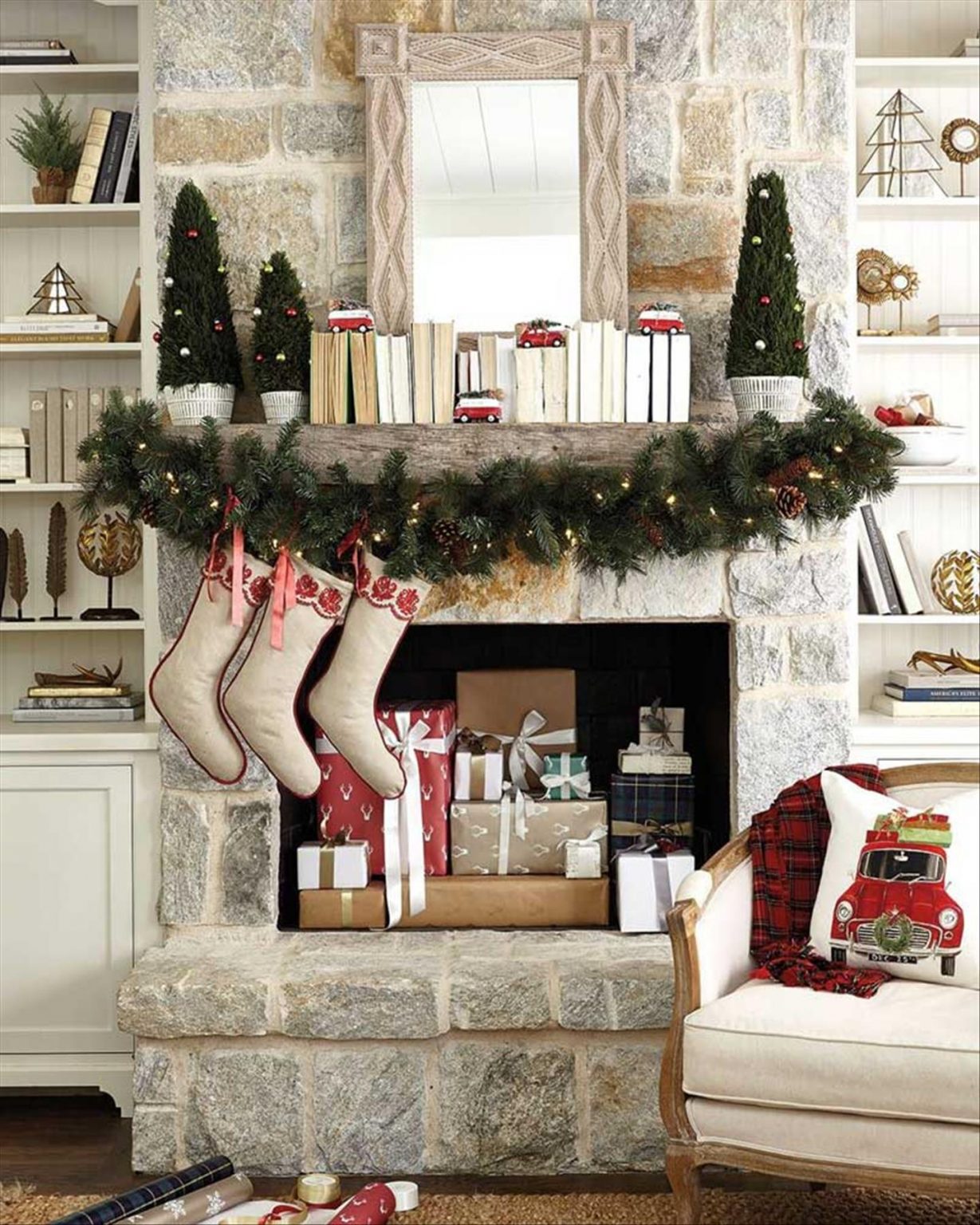 30 Cozy Christmas fireplace decor ideas to Warm Your Holiday