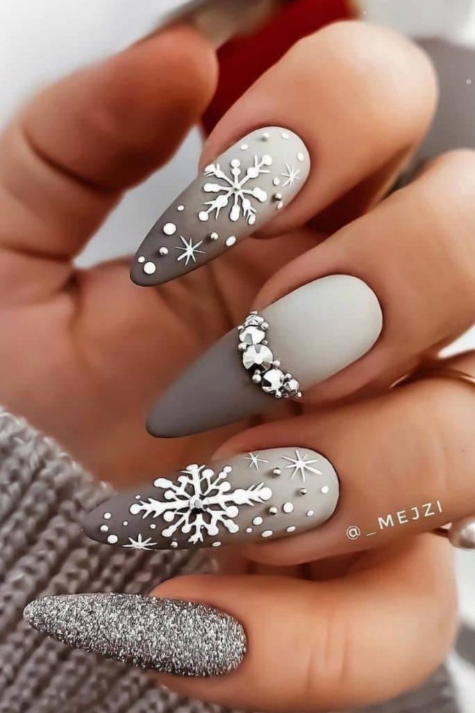 Top Winter nails 2021 trends for Christmas nails design