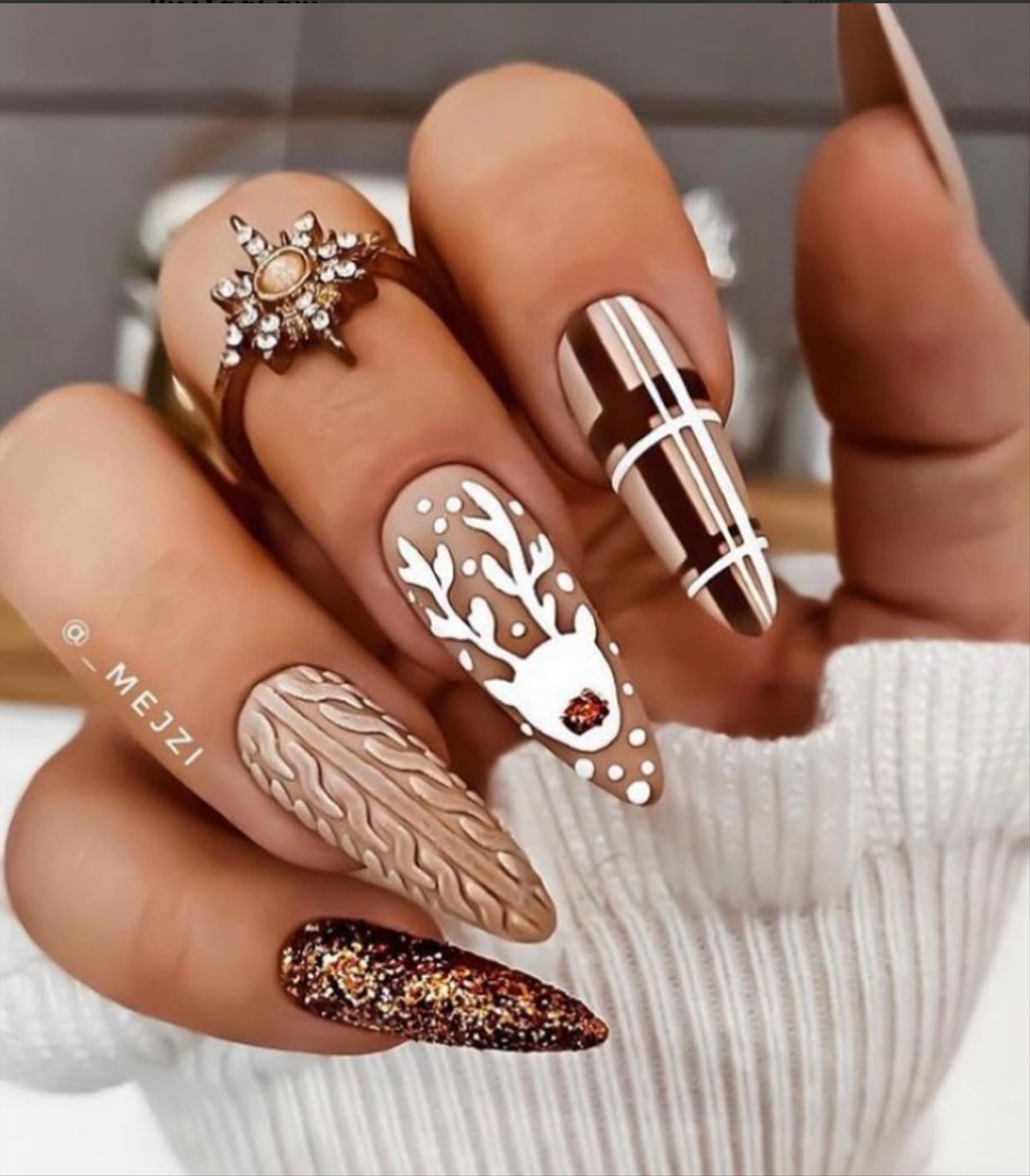 Best Christmas nail design ideas 2021 to try