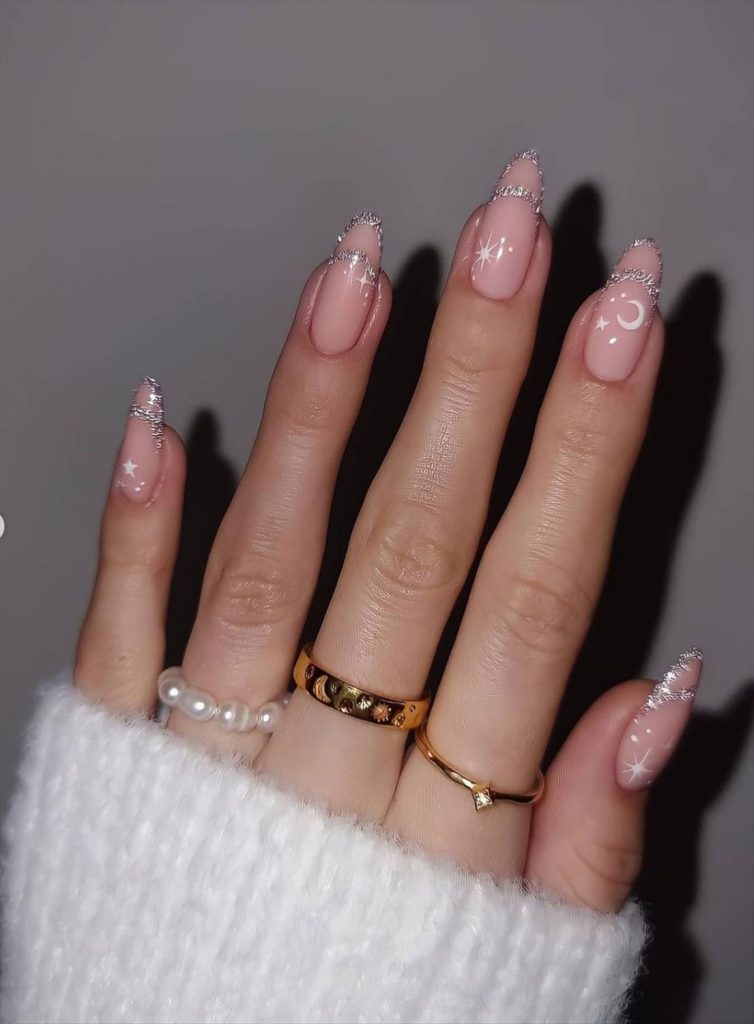Simple Christmas acrylic nails 2021