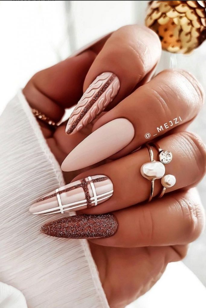 Top Winter nails 2021 trends for Christmas nails design