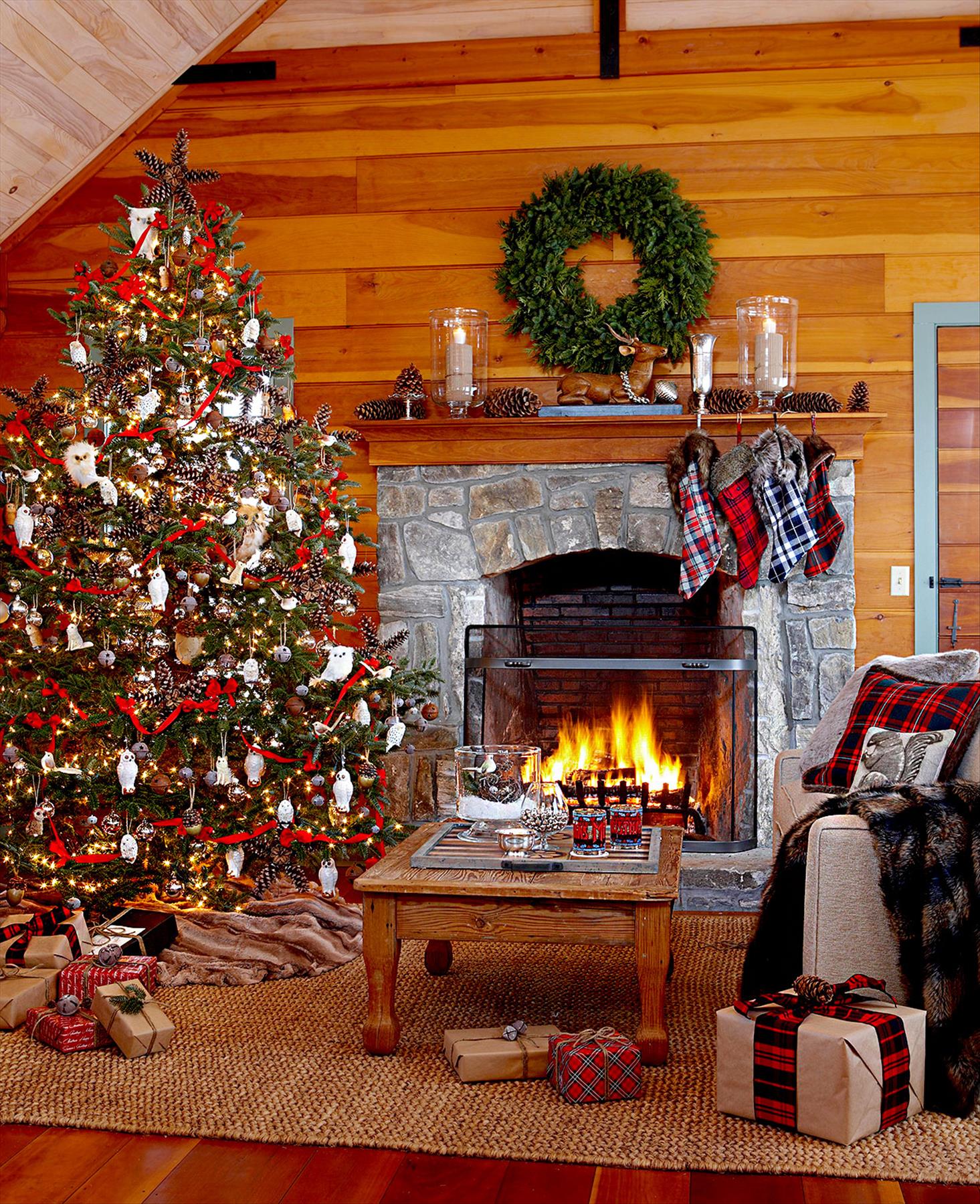 Gemütliche Weihnachtskamindekorideen, um Ihren Urlaub zu wärmen