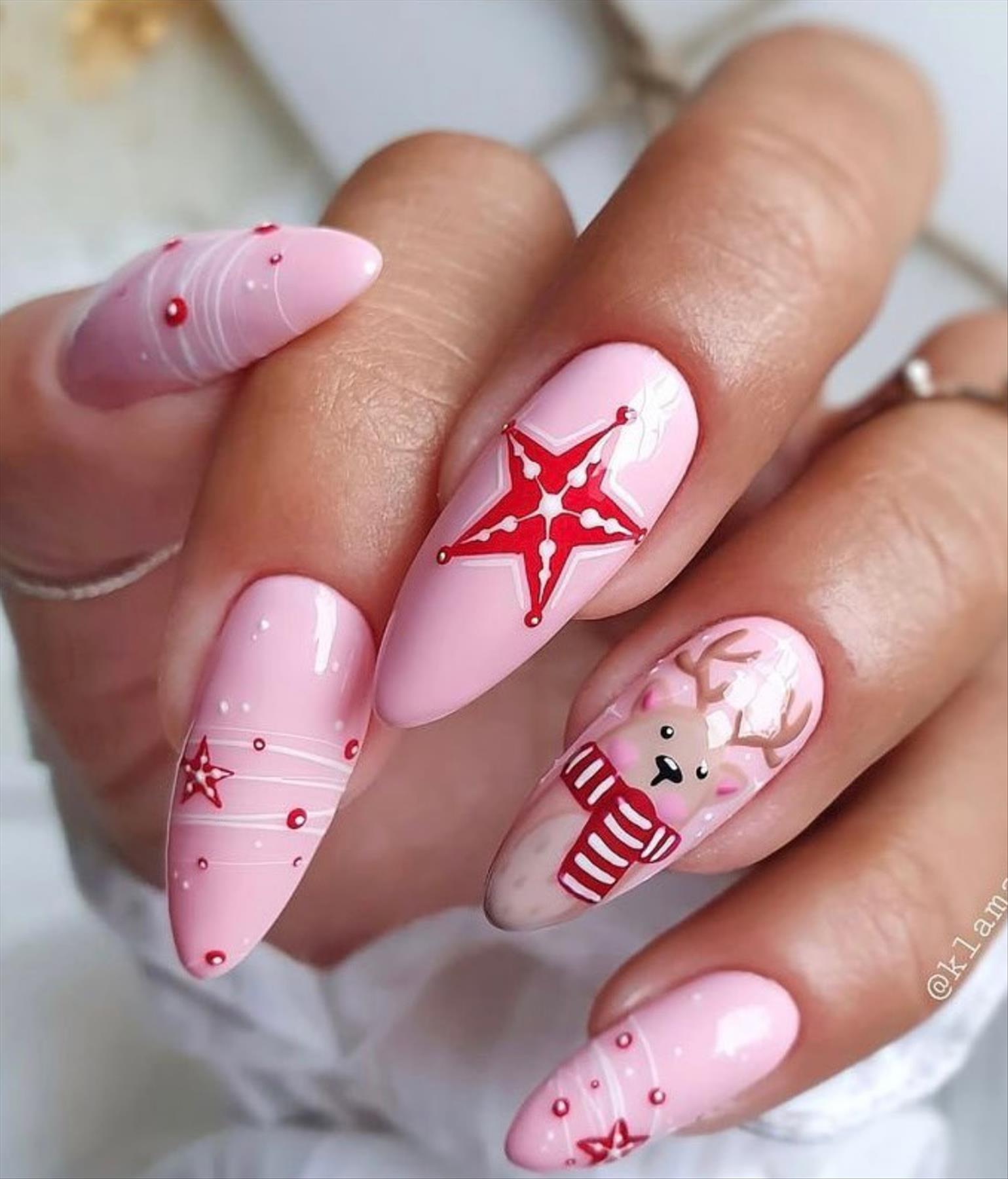 Best Christmas nail design ideas 2021 to try