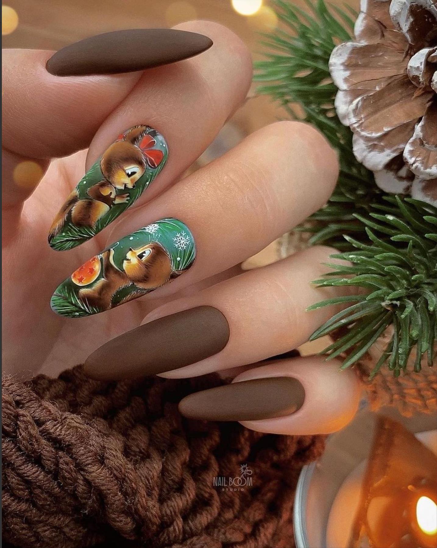 Best Christmas nail design ideas 2021 to try