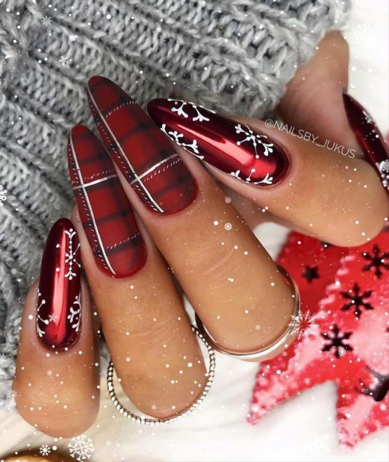 Best Christmas nail design ideas 2021 to try