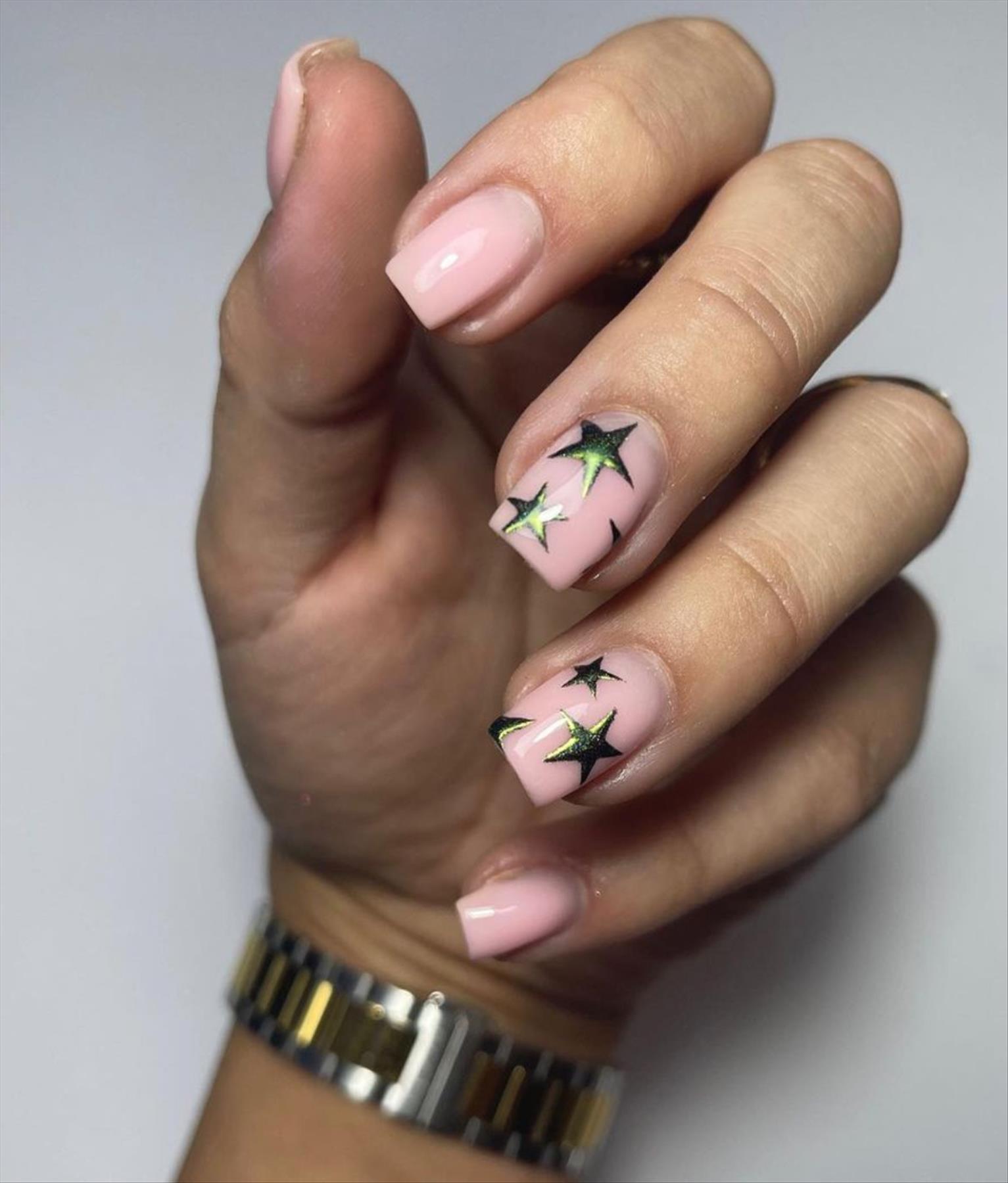 Top Short Square Nail Ideas For a Classy Look