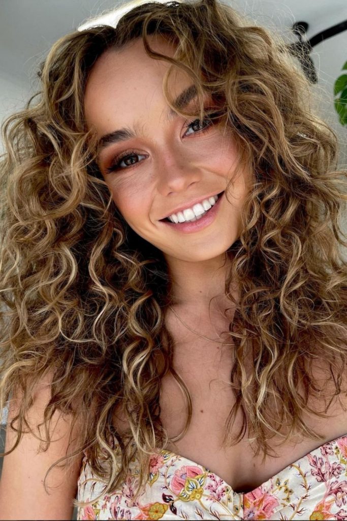 Best Curtain bangs haircut for curly hair