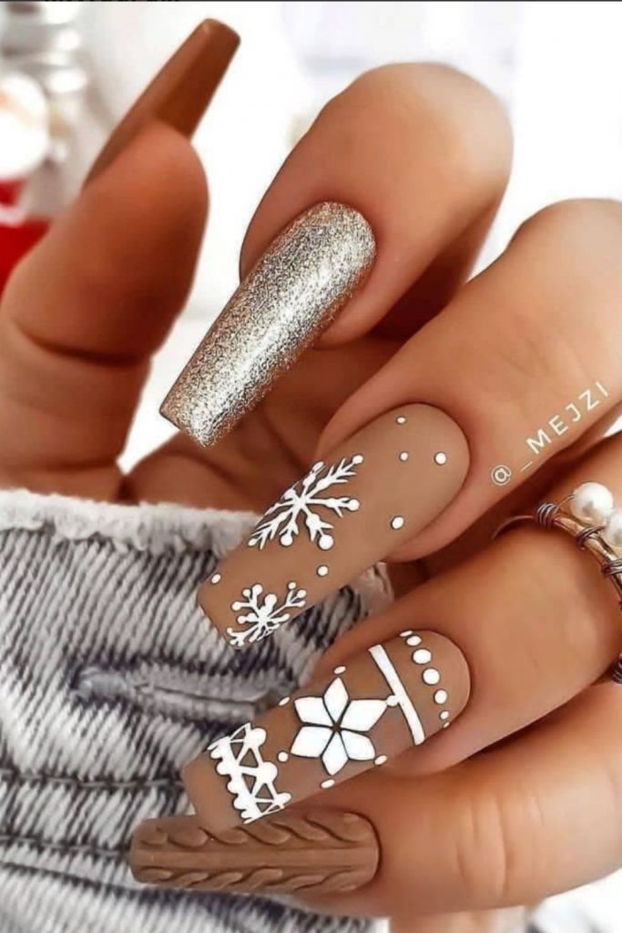 Top Winter nails 2021 trends for Christmas nails design