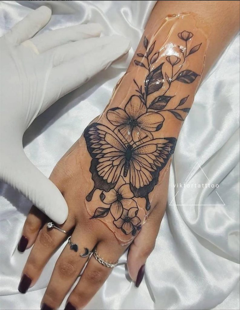 40+ Pretty finger tattoos for girls with meaning - Page 2 of 2 - Fashionsum
