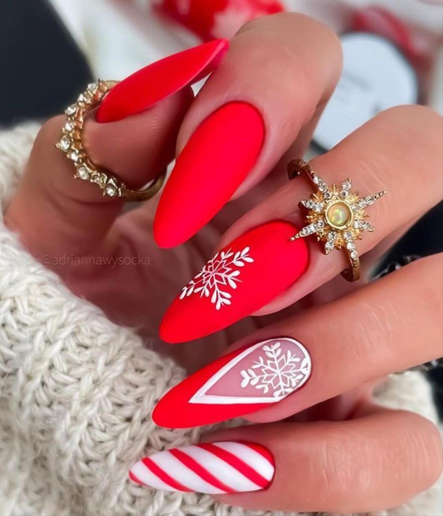 Best Christmas nail design ideas 2021 to try